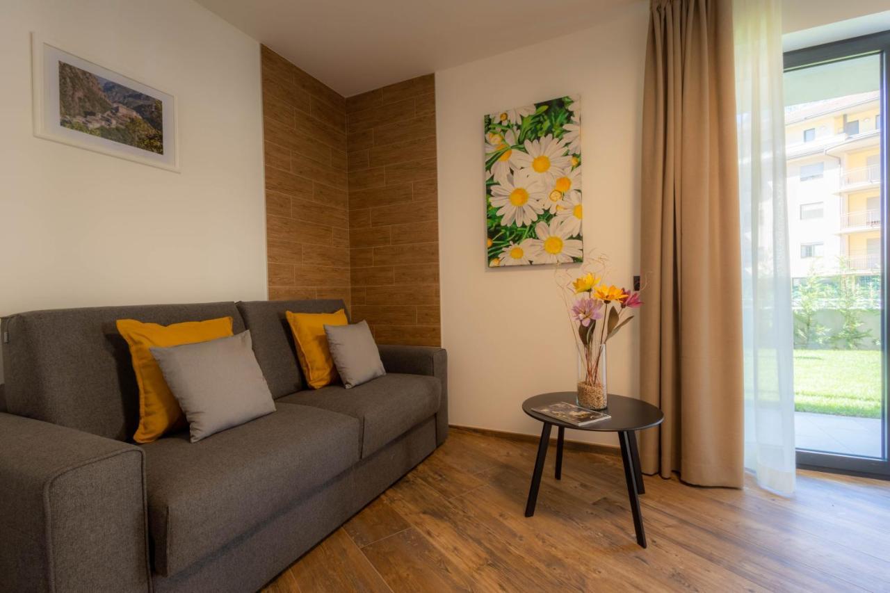 San Martin Holidays Home - Stay, Work & Fun Пон-Сен-Мартен Экстерьер фото