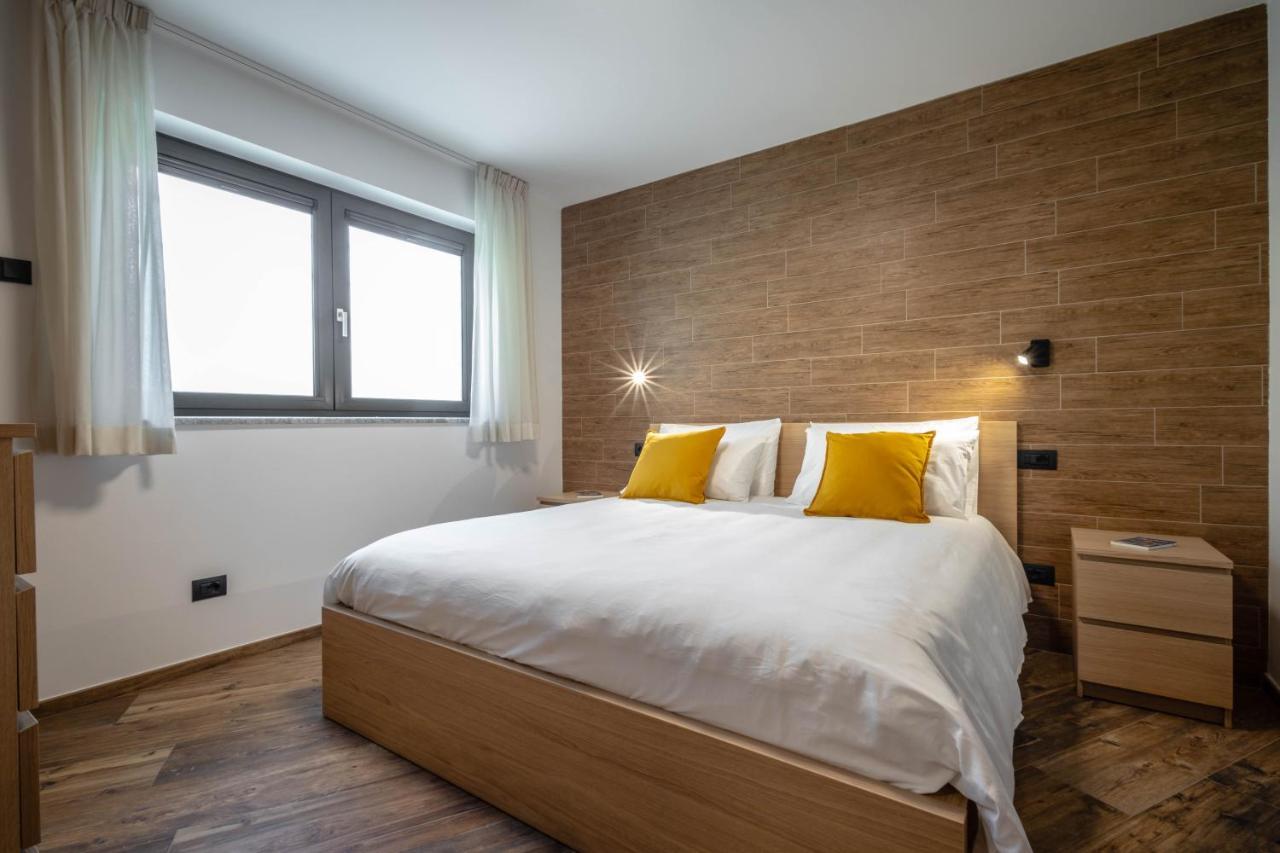 San Martin Holidays Home - Stay, Work & Fun Пон-Сен-Мартен Экстерьер фото