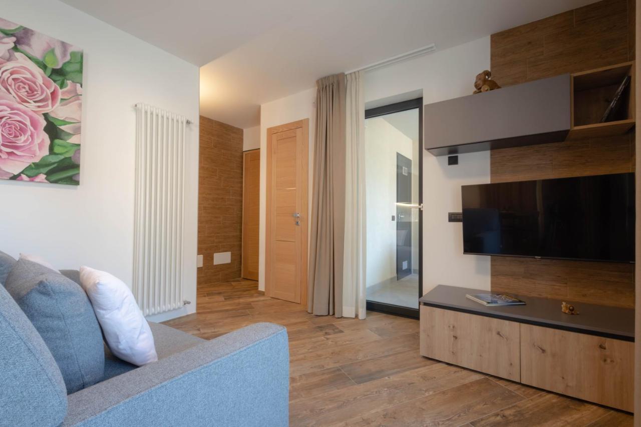 San Martin Holidays Home - Stay, Work & Fun Пон-Сен-Мартен Экстерьер фото