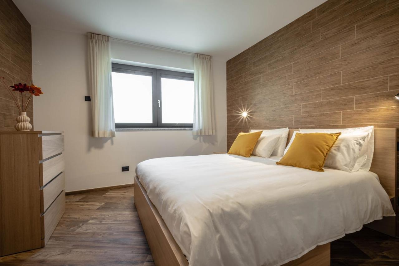 San Martin Holidays Home - Stay, Work & Fun Пон-Сен-Мартен Экстерьер фото